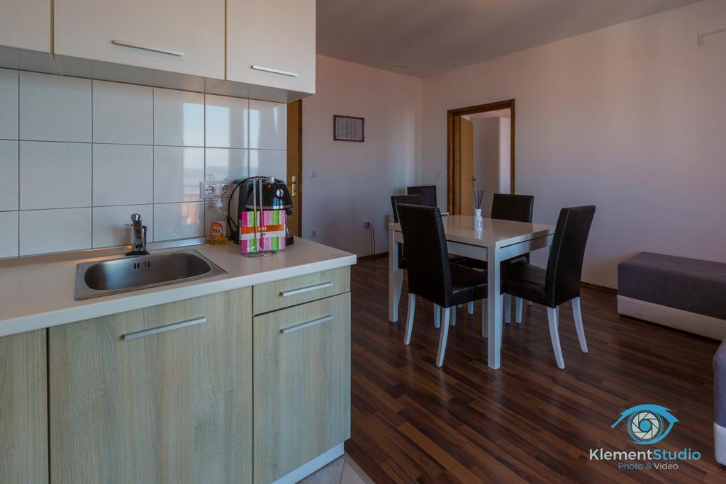 Apartments Villa Lili Crikvenica Exterior foto