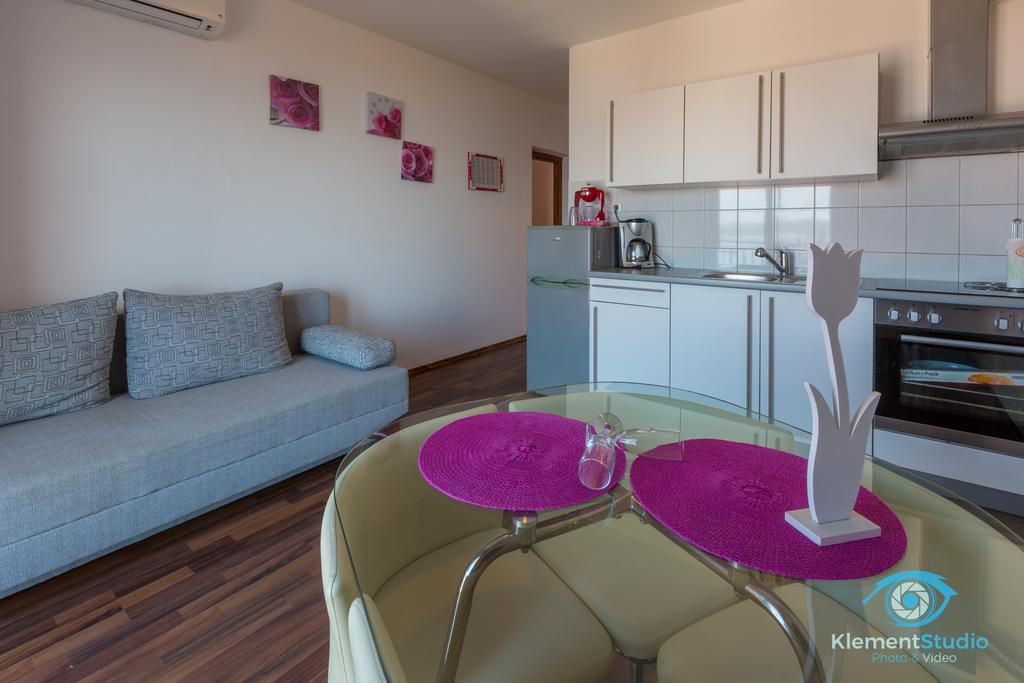Apartments Villa Lili Crikvenica Exterior foto