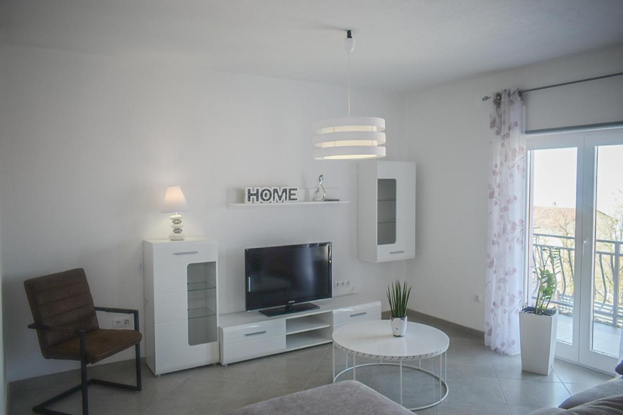 Apartments Villa Lili Crikvenica Exterior foto