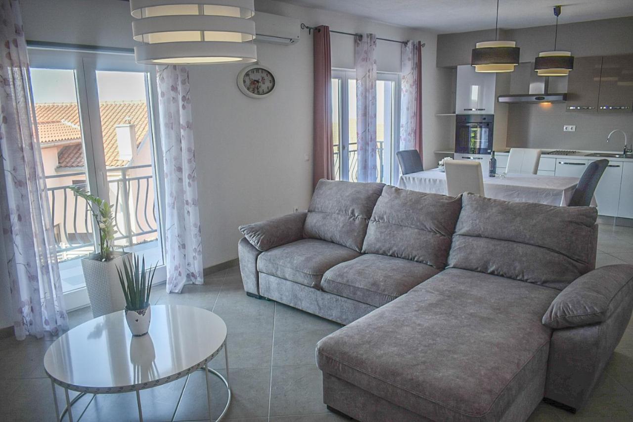 Apartments Villa Lili Crikvenica Exterior foto