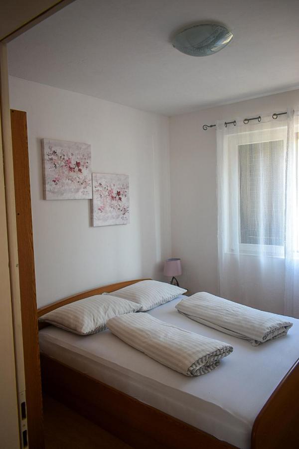 Apartments Villa Lili Crikvenica Exterior foto